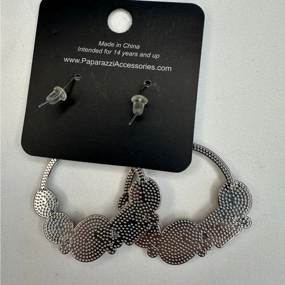 Paparazzi Purple Silver Hoop Earrings Modern Design